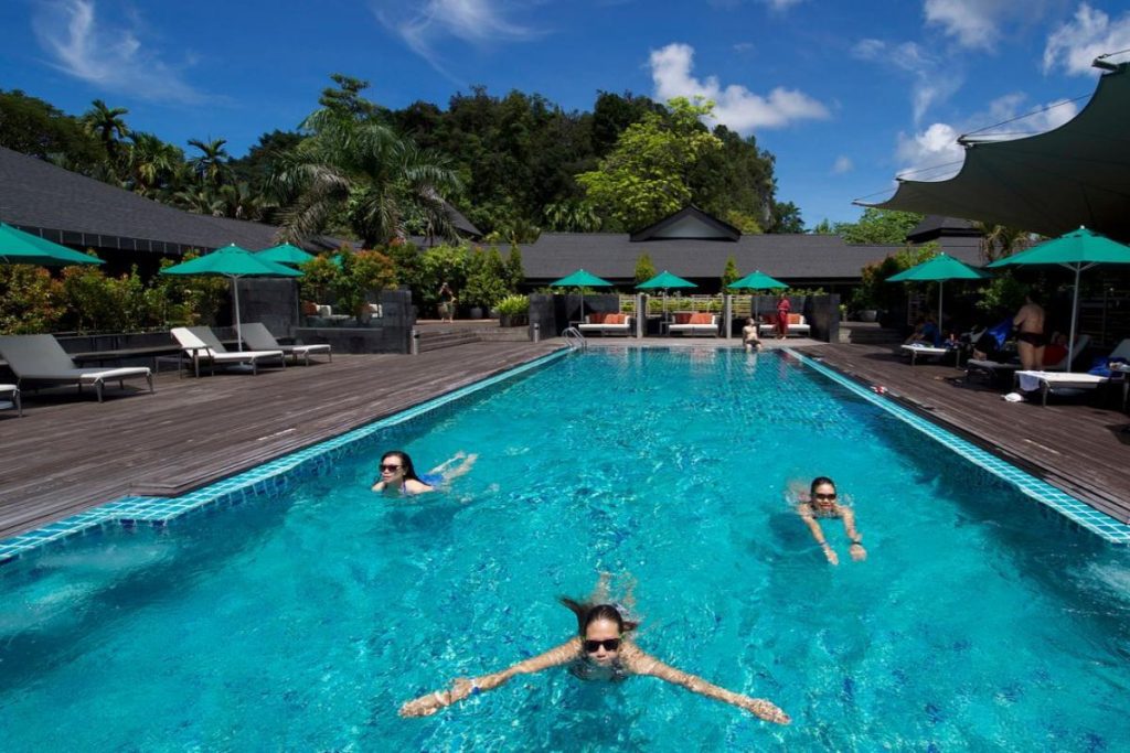 Top 15 Best Hotels with Pool in Malaysia 2025 31 Mulu-Marriott-Resort-Spa-