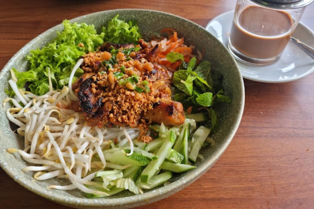 8 Restoran Vegan Terbaik di Putrajaya 2025 11 MyViets-Putrajaya-