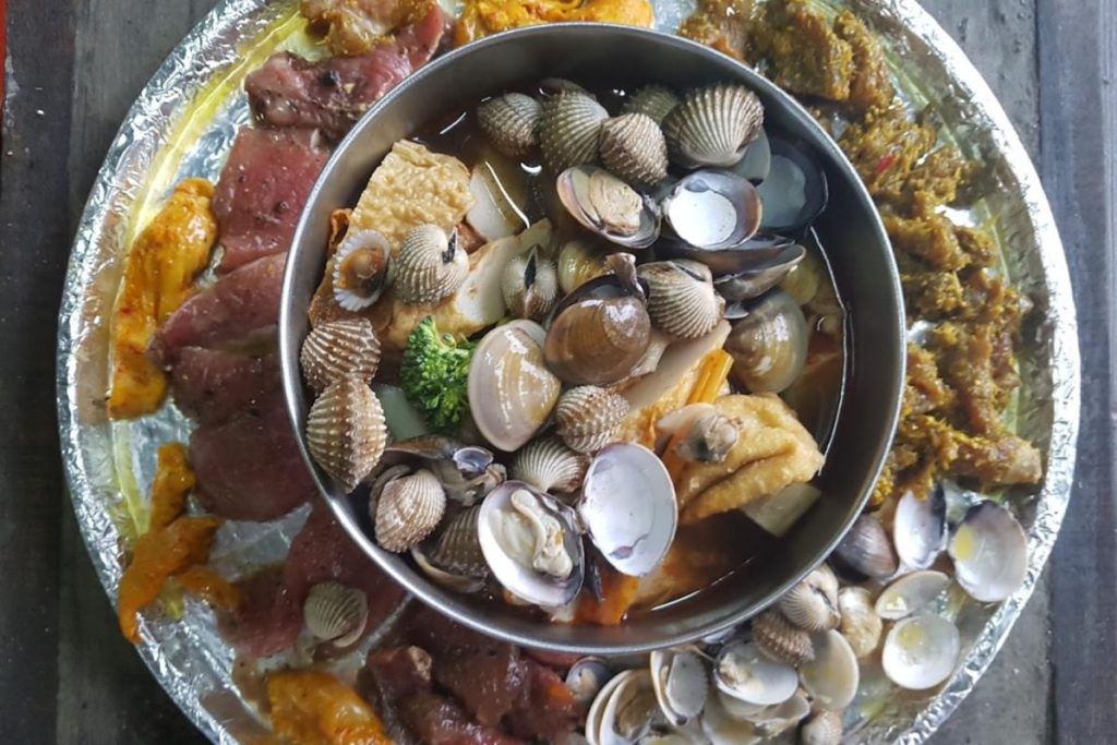 Top 8 Best Steamboat Restaurants in Melaka 2025 17 OST-D-Pondok-Pondok-Steamboat-Grill-