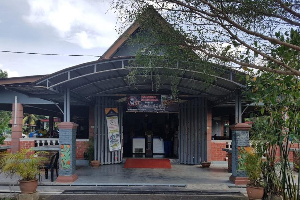 Top 8 Best Steamboat Restaurants in Melaka 2025 16 OST-D-Pondok-Pondok-Steamboat-Grill