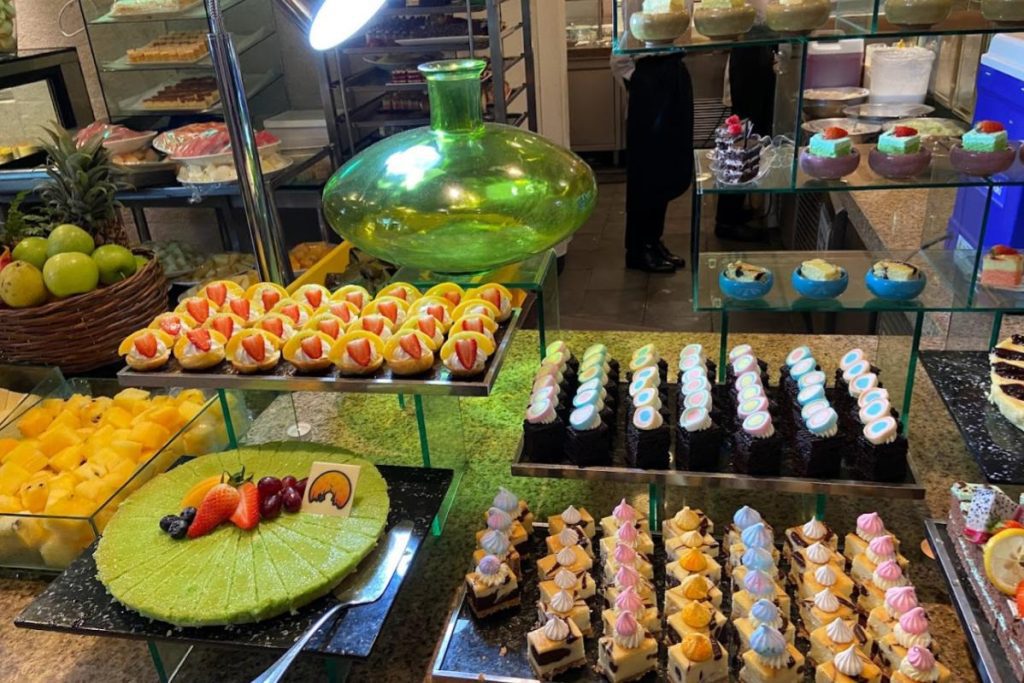 Top 7 Best Buffet Restaurants in Putrajaya 2025 7 Putrajaya-Marriott-Hotel-Buffet-