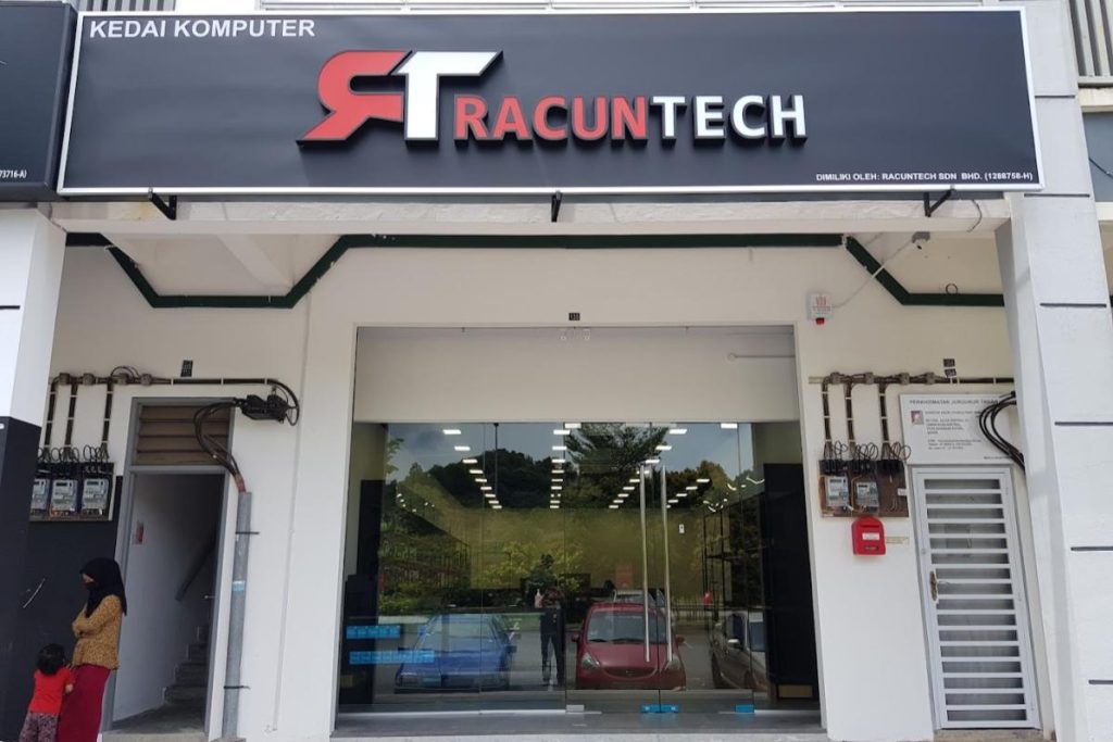 10 Kedai Komputer Terbaik di Johor 2025 16 RacunTech-Johor-Bahru-