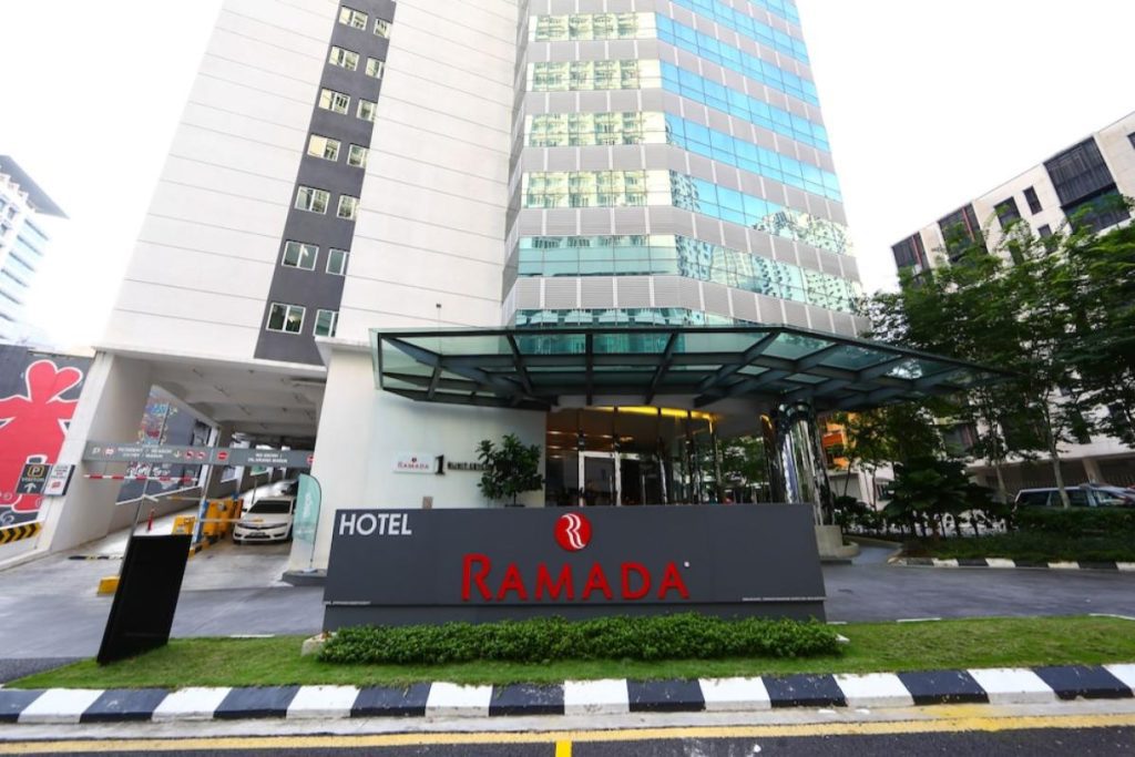 10 Hotel Terbaik dengan Kolam Renang di KL 2025 10 Ramada-Suites-By-Wyndham-KLCC