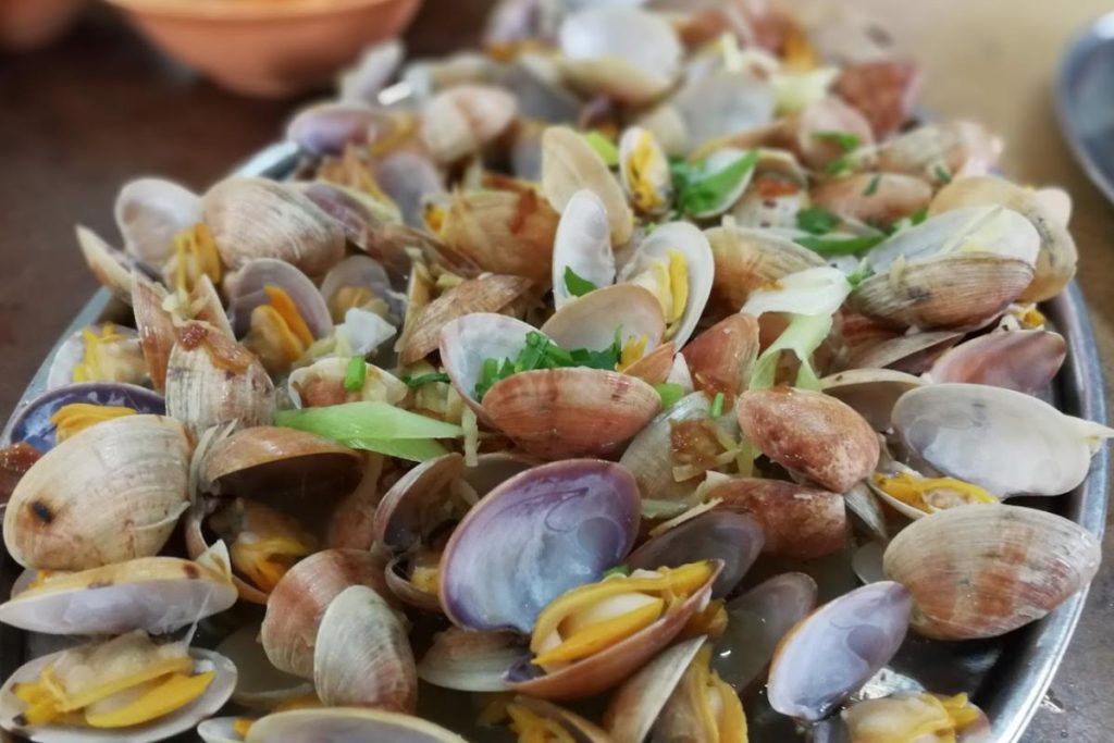 <strong>10 Restoran Makanan Laut Terbaik di Sekinchan 2025</strong> 9 Restoran-Guan-Hwat-