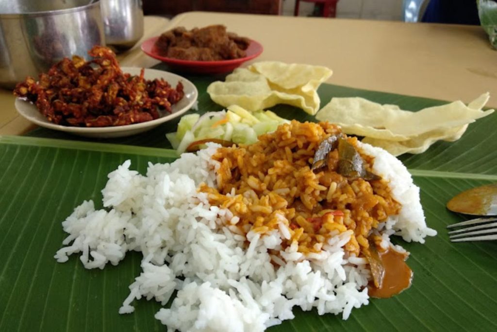 8 Restoran Vegan Terbaik di Kuala Terengganu 2025 17 Restoran-M.D.-Curry-House-
