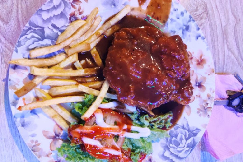 10 Restoran Makanan Barat Terbaik di Batu Caves 2025 7 Restoran-Port-Tomyam-Western-