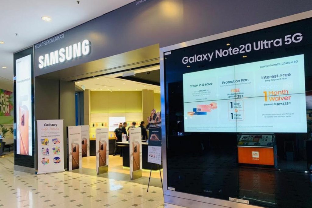 Top 10 Best Phone Stores in KL 2025 4 Samsung-Experience-Store-Low-Yat-