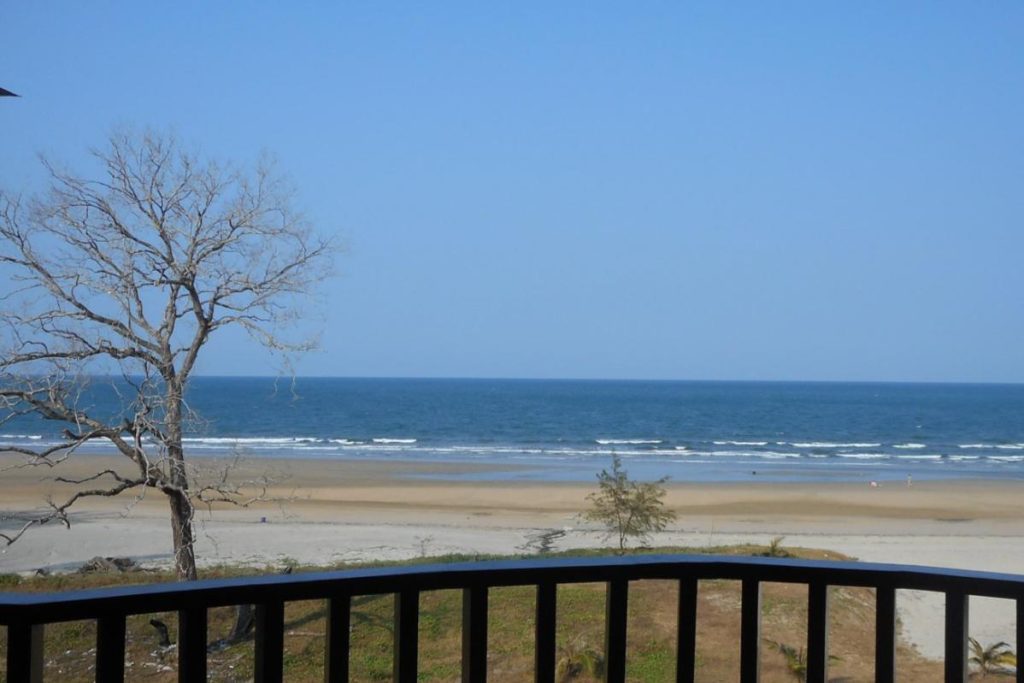 Top 6 Best Beach Resorts in Kuantan 2025 9 Samsuria-Beach-Apartment-Resort-