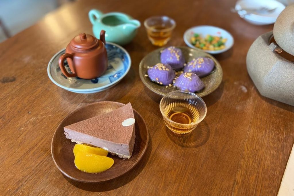 Top 15 Best Places To Get Dessert in Ipoh 2026 21 Seong-Man-Teahouse-