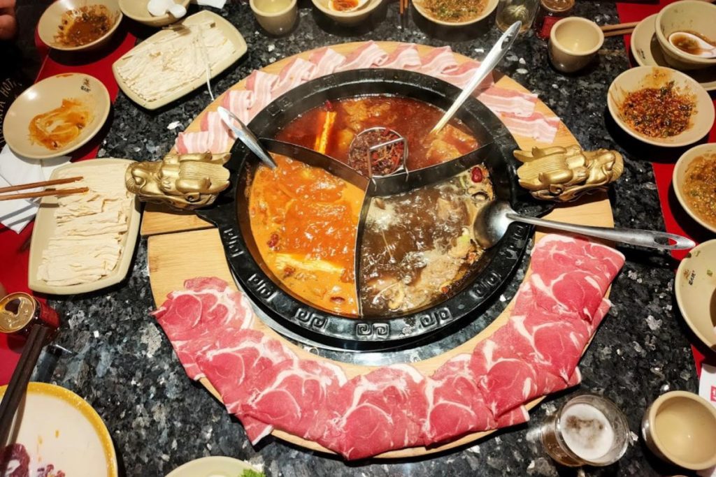 <strong>4 Restoran Steamboat Terbaik di Genting Highlands 2025</strong> 5 Shu-Da-Xia-Hot-Pot-