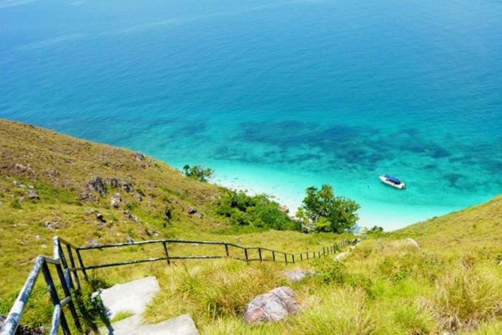 Top 10 Best Things To Do in Besar Island 2025 15 Snap-Breathtaking-Photos-Of-The-Hilltop-View