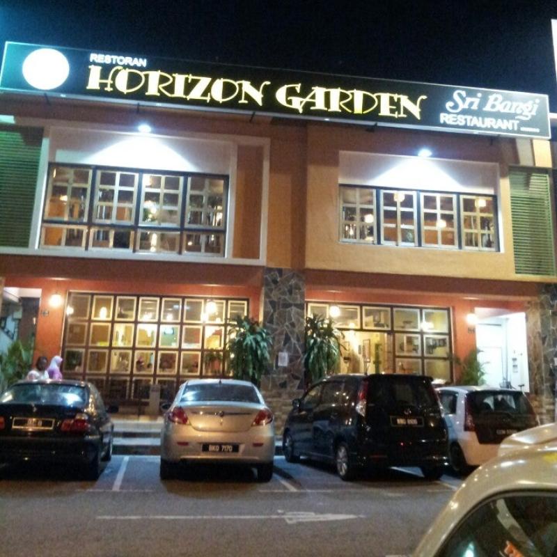 15 Tempat Menarik bagi Sambutan Birthday di Selangor 2025 24 Sri-Bangi-Horizon-Garden-Restaurant