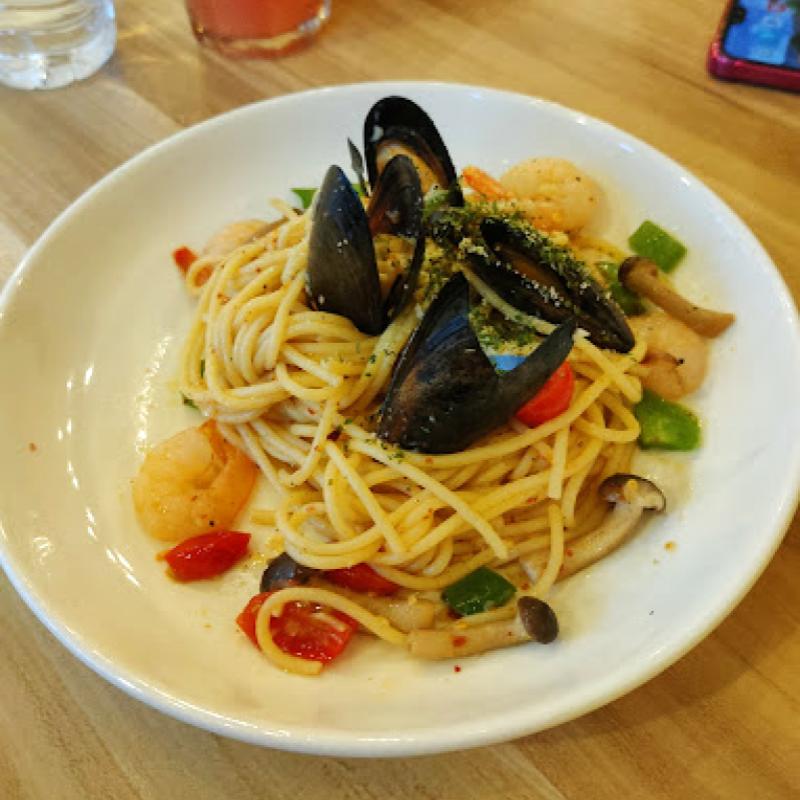 10 Restoran Makanan Barat Terbaik di Batu Caves 2025 5 Sudu-Knife-