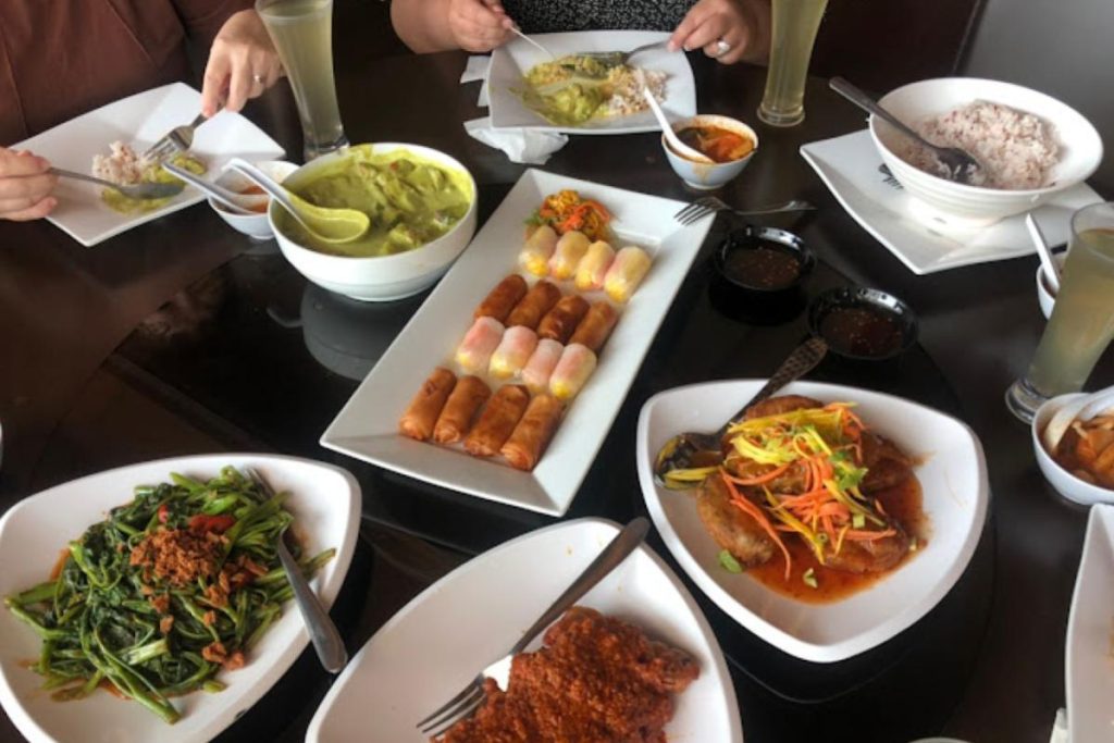 <strong>10 Restoran Vegan Terbaik di Malaysia 2025</strong> 17 Sukaphat-Thai-Vegetarian-Restaurant-