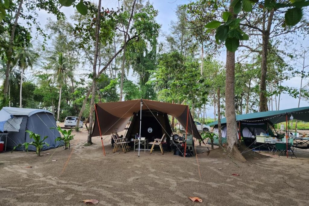10 Tapak Perkhemahan Terbaik di Johor 2025 13 Sunrise-Camp-