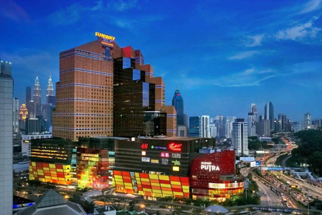 Top 15 Best Hotels with Pool in Malaysia 2025 6 Sunway-Putra-Hotel-