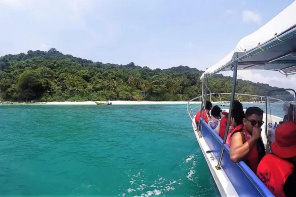 Top 10 Best Things To Do in Besar Island 2025 14 Take-An-Island-Hopping-Trip-