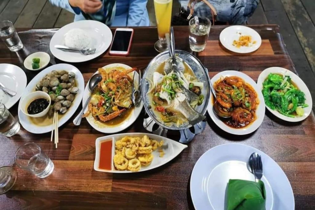 Top 10 Best Things To Do in Sepang Beach 2025 17 Taste-Fresh-Seafood-At-HM-Sri-Bagan-