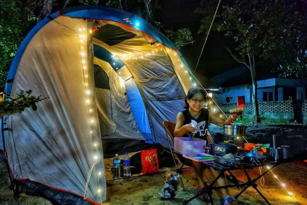 10 Tapak Perkhemahan Terbaik di Johor 2025 3 Teluk-Gorek-Chalet-Camp-Site-