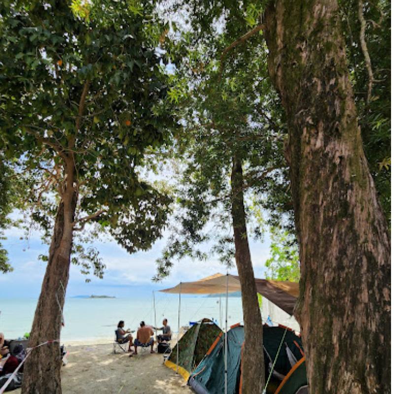 10 Tapak Perkhemahan Terbaik di Johor 2025 2 Teluk-Gorek-Chalet-Camp-Site