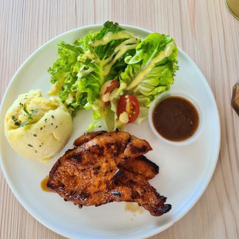 Top 10 Best Western Food Restaurants in Pahang 2025 9 The-Blue-Plates