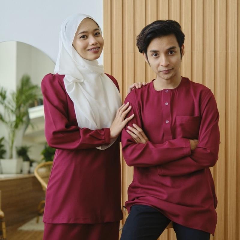 8 Idea Hadiah Hari Raya Terbaik di Malaysia 2024 7 Traditional-Clothes