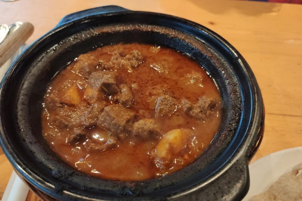 9 Restoran Terbaik di Quill City Mall 2025 3 Uncle-Dons--