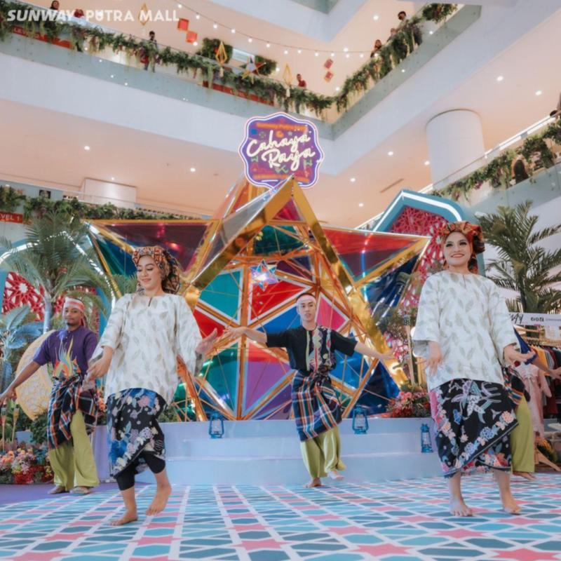 Discover The 10 Malls in Malaysia With Beautiful Raya Decorations 17 raya-decor-