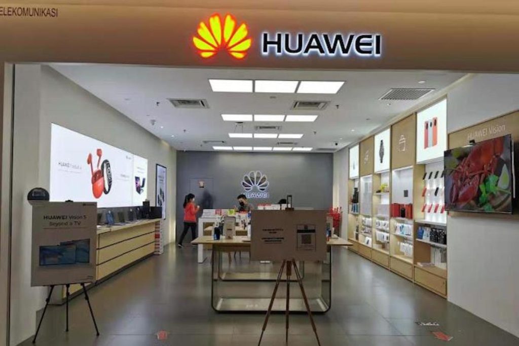 Top 10 Best Phone Stores in Puchong 2025 16 HUAWEI-Authorized-Experience-Store-@-IOI-Mall-Puchong-