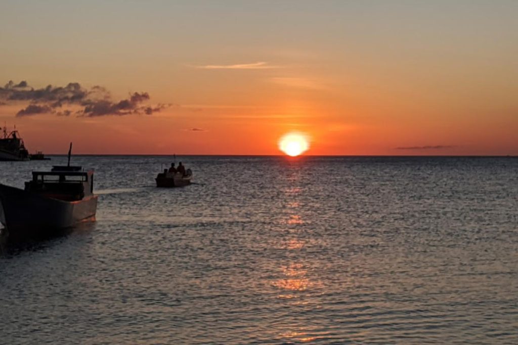 10 Pantai Terbaik di Sabah 2025 13 Kelambu-Beach-