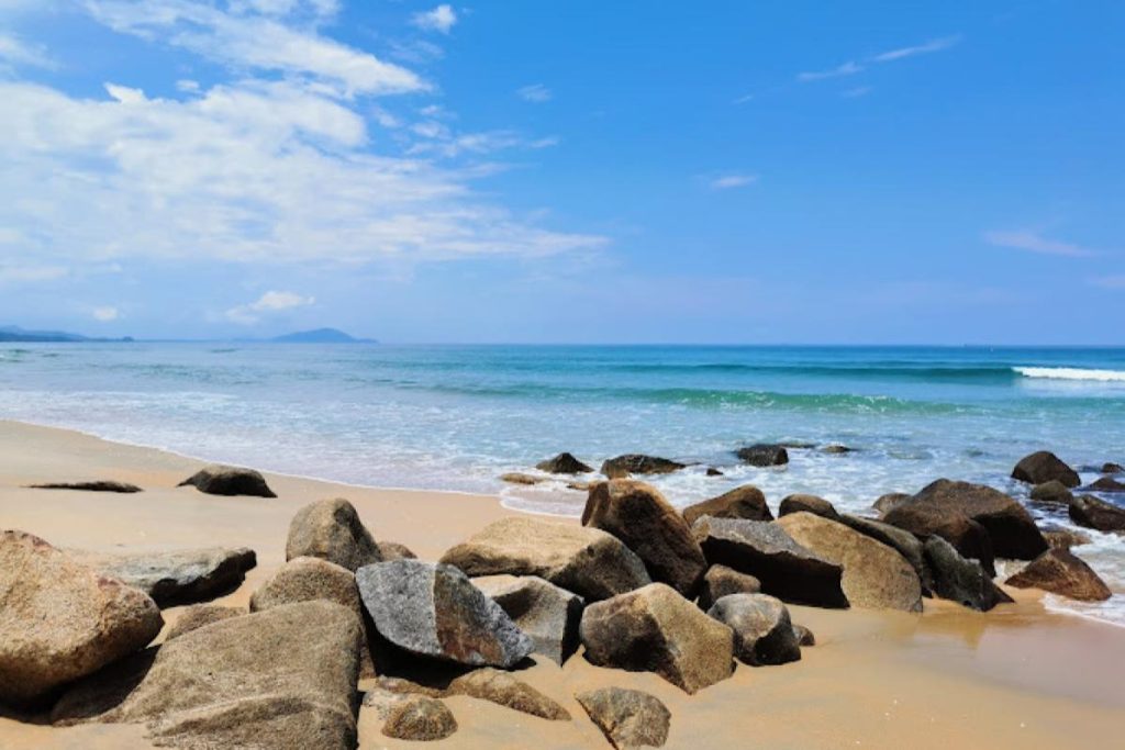 Top 10 Best Beaches in Terengganu 2025 18 Kijal-Penunjok-Stony-Beach-