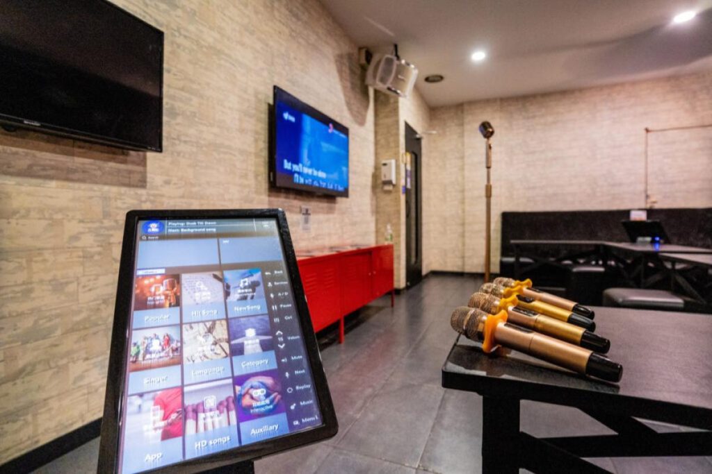 Top 10 Best Karaoke Places in Kuala Lumpur 2025 9 Loud-Speaker-Family-Karaoke-@-Setapak-
