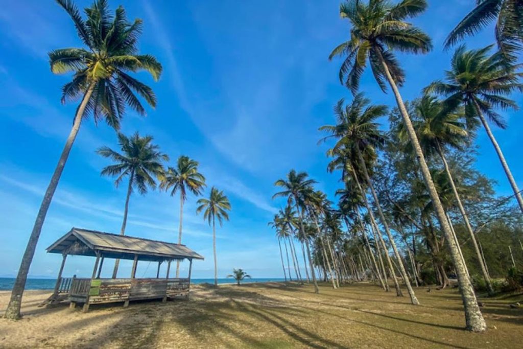 Top 10 Best Beaches in Terengganu 2025 21 Mangkuk-Beach-