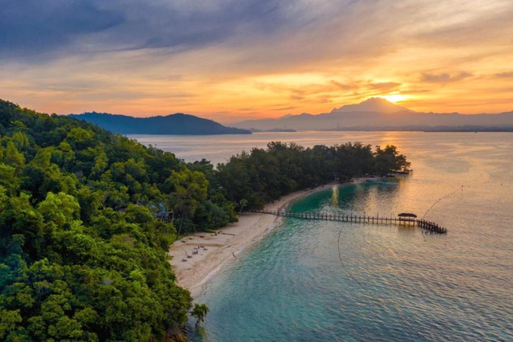 10 Pantai Terbaik di Sabah 2025 4 Manukan-Island-