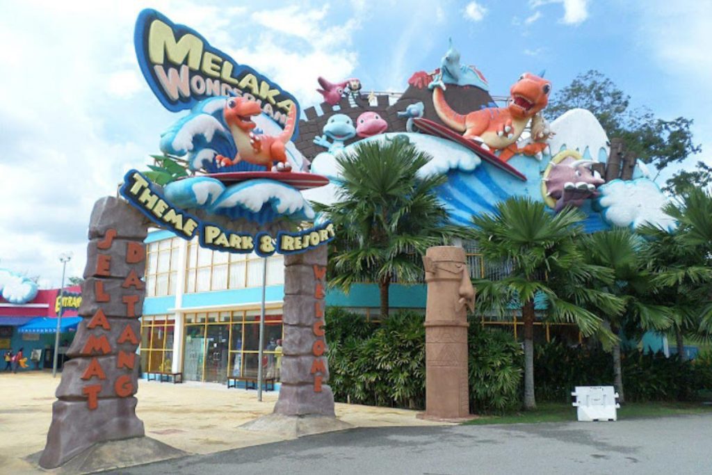 Top 10 Best Theme Parks in Melaka 2025 16 Melaka-Wonderland-Theme-Park-Resort-