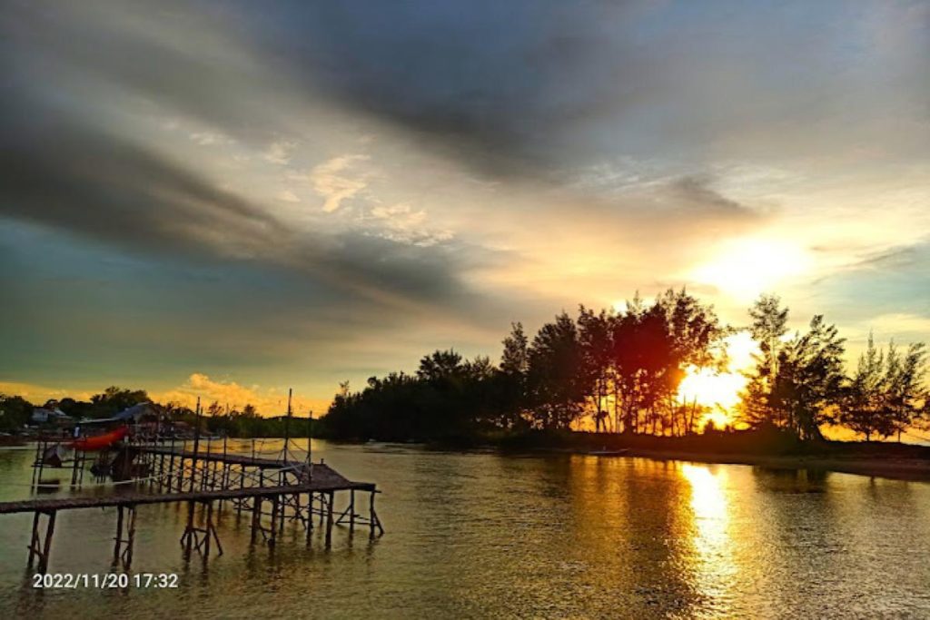 10 Pantai Terbaik di Sabah 2025 19 Pantai-Badarag-Sikuati-