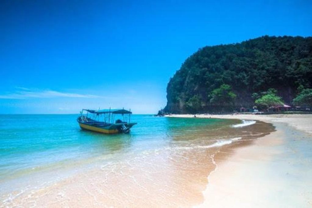 Top 10 Best Beaches in Terengganu 2025 11 Pantai-Bukit-Keluang-