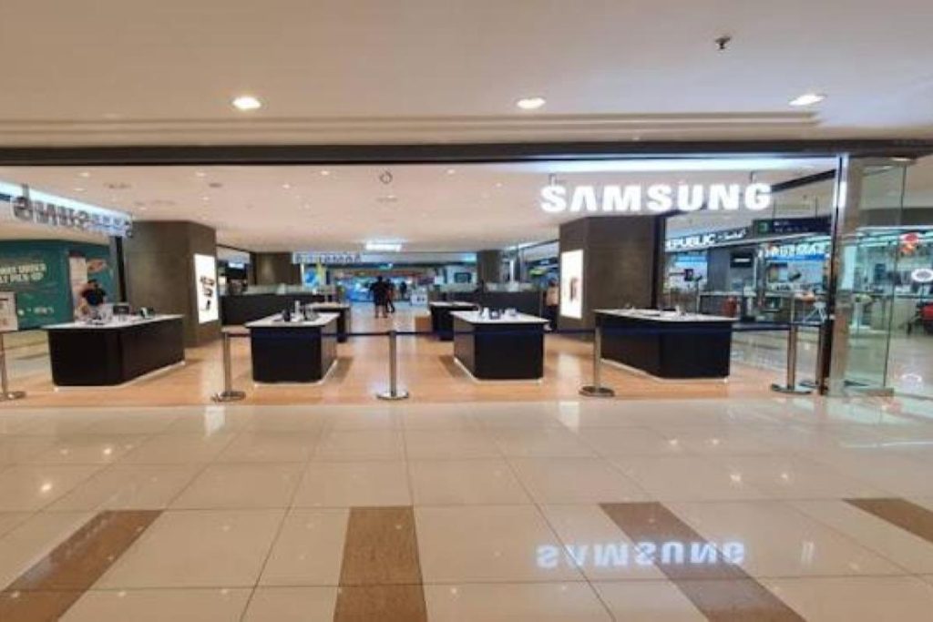 Top 10 Best Phone Stores in Penang 2025 14 Samsung-Experience-Store-@-Gurney-Plaza-
