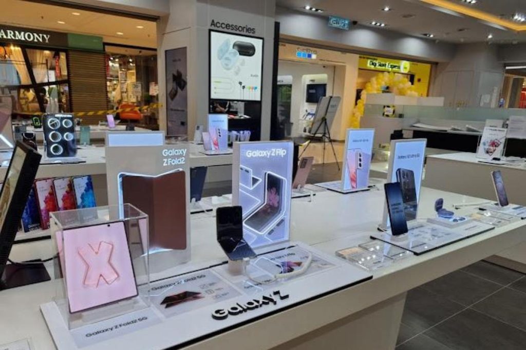 Top 10 Best Phone Stores in Penang 2025 15 Samsung-Experience-Store-@-Gurney-Plaza-