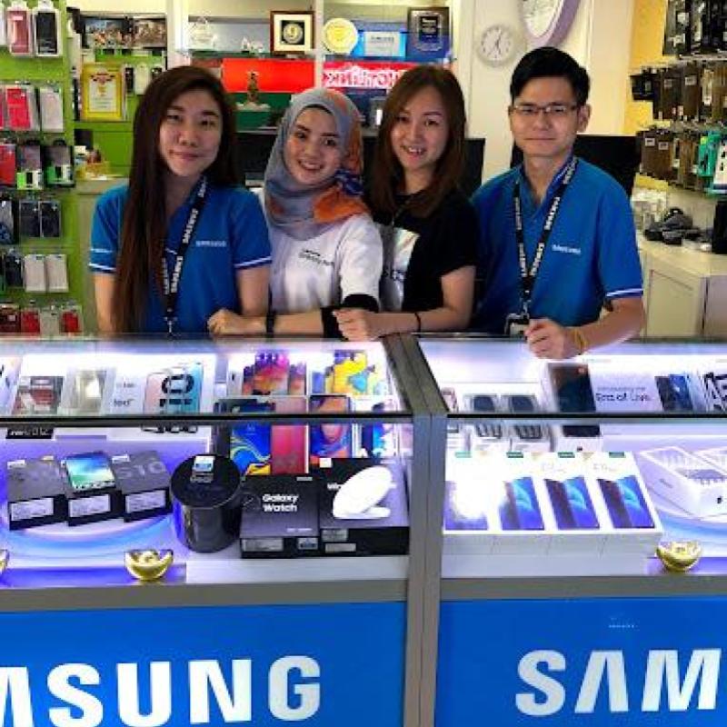 Top 10 Best Phone Stores in Subang Jaya 2025 5 Samsung-Premium-Store-Subang-Parade-