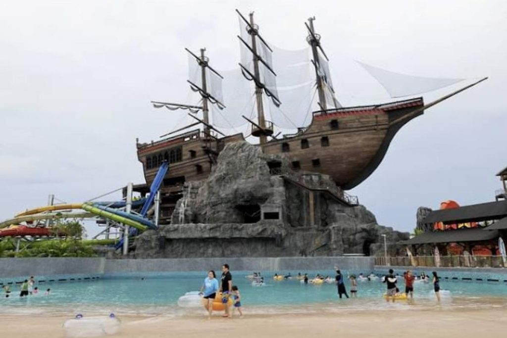 Top 10 Best Theme Parks in KL & Selangor 2025 20 SplashMania-Waterpark