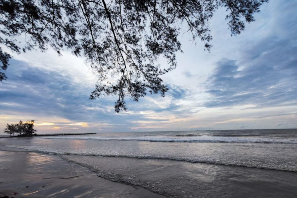 Top 10 Best Beaches in Sarawak 2025 12 Tanjong-Lobang-Beach-