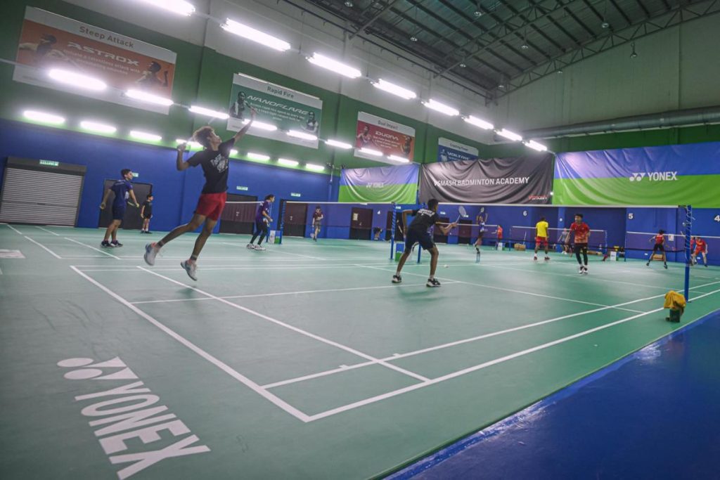 10 Gelanggang Badminton Terbaik di Subang Jaya 2025 13 Vsmash-Badminton-Academy-