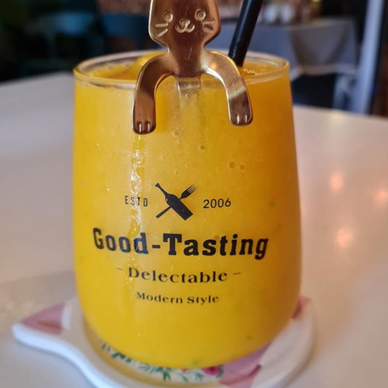 <strong>8 Restoran Smoothies Terbaik di Ipoh 2025</strong> 9 Breda-Cafe-