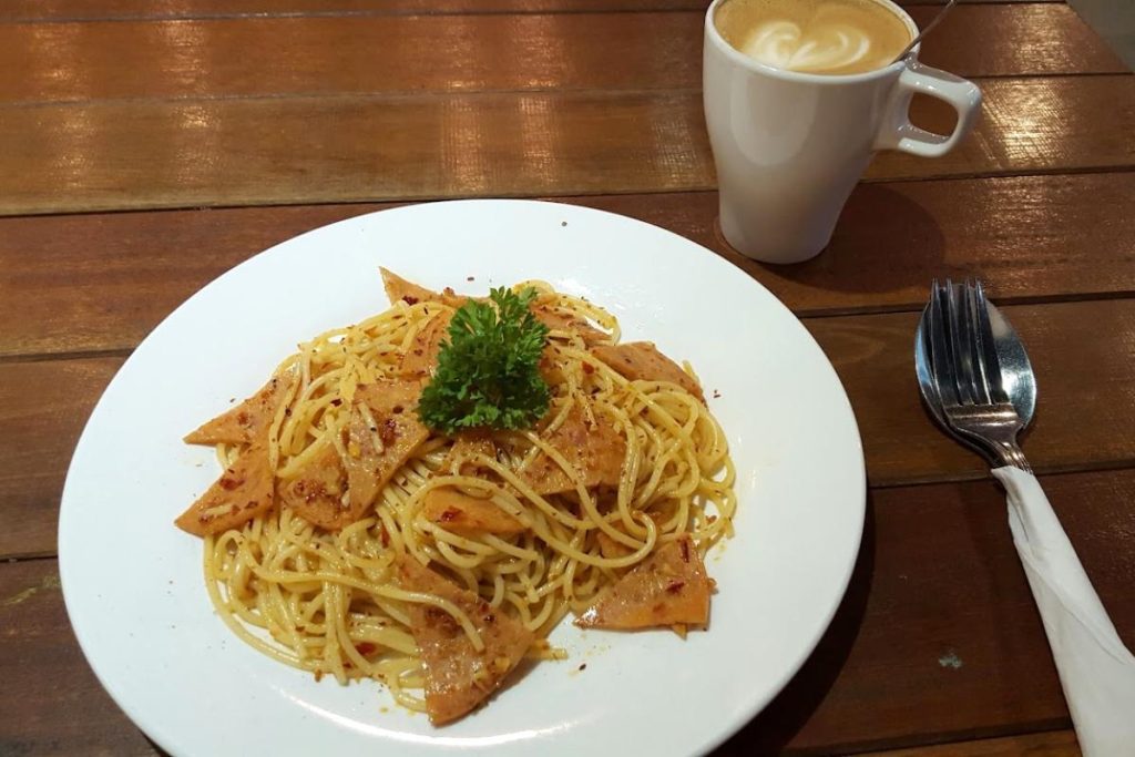 10 Restoran Mesra Haiwan Kesayangan Terbaik di KL & Selangor 2025 13 Clawset-Pet-Cafe-