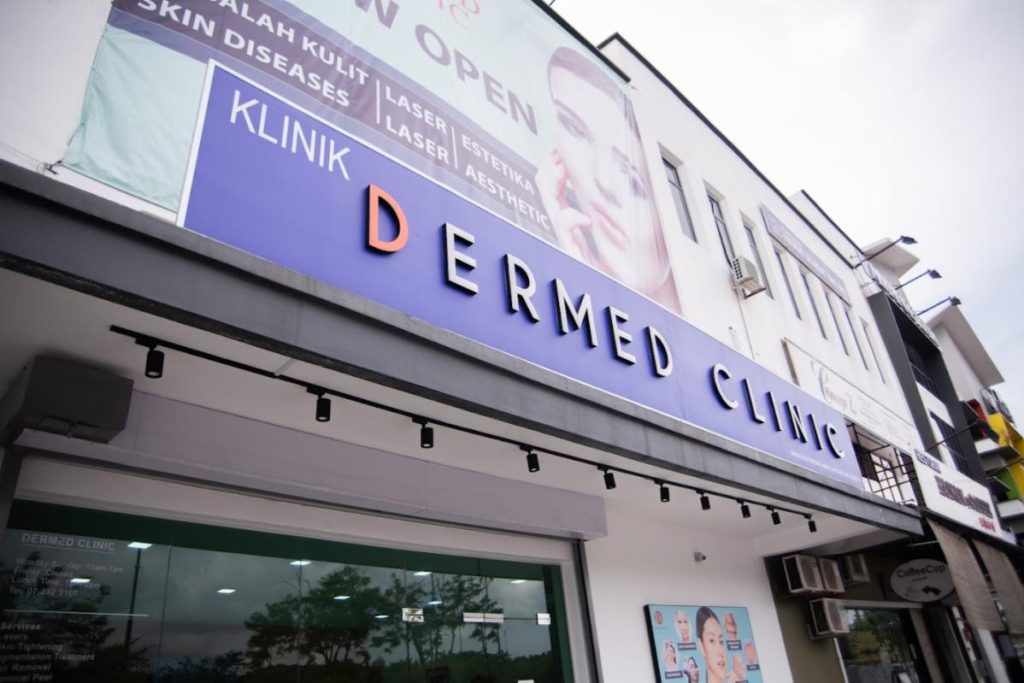 <strong>10 Pusat Rawatan Rambut Gugur Terbaik di Johor 2025</strong> 8 Dermed-Clinic