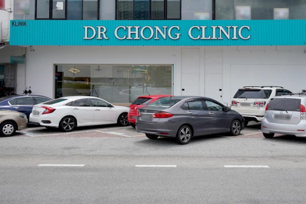 <strong>10 Pusat Rawatan Rambut Gugur Terbaik di Johor 2025</strong> 10 Dr-Chong-Clinic-Johor-Bahru-Skin-And-Laser-Specialist