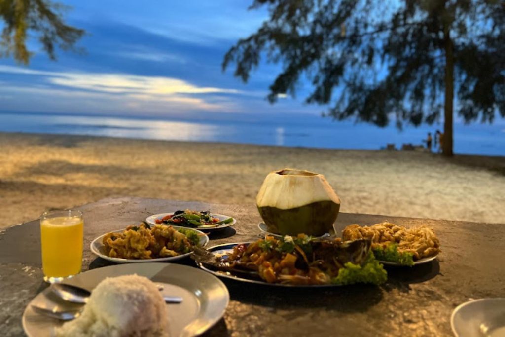 Top 10 Best Restaurants In Port Dickson 2025 5 Embok-Village-Steamboat-Seafood-