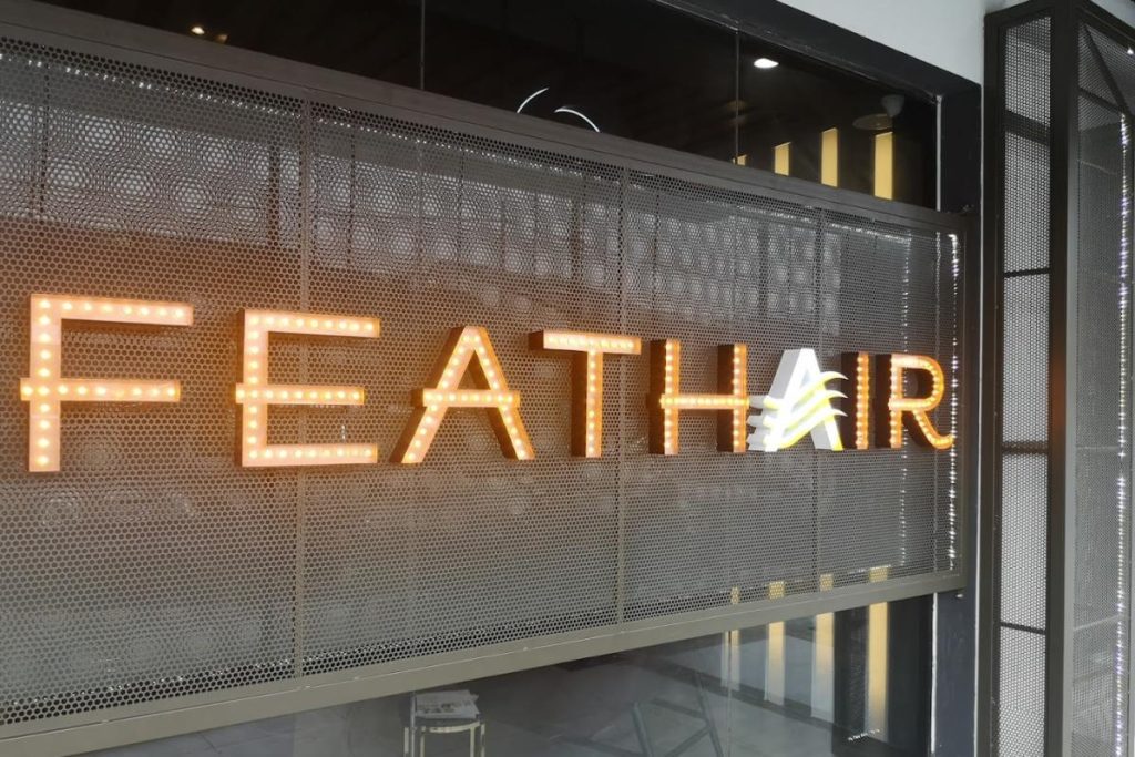 <strong>10 Pusat Rawatan Rambut Gugur Terbaik di Kuala Lumpur 2025</strong> 8 Feathair-Hair-Growth-Center