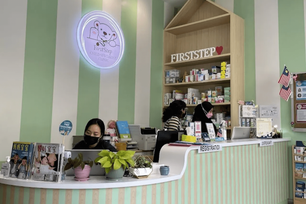 10 Klinik Pediatrik Terbaik di KL & Selangor 2025 2 Firststep-Child-Specialist-Clinic-Klinik-Pakar-Kanak-kanak-儿童诊所